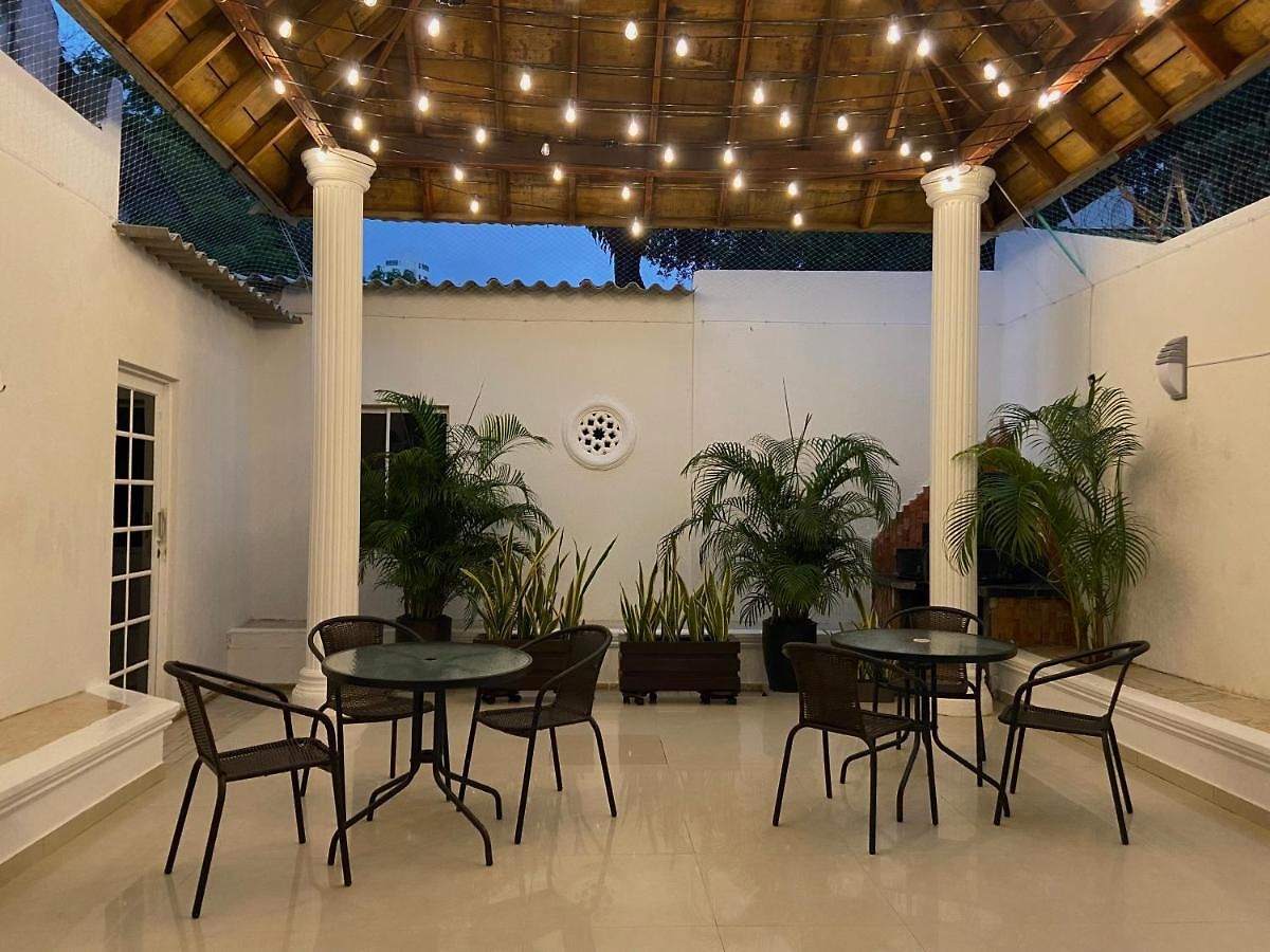 Porto's Hotel